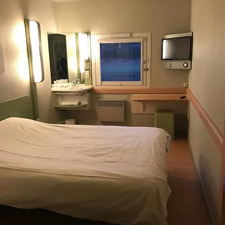 Ibis Budget Adam מלון 2*