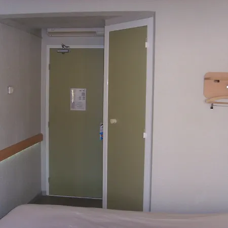 Ibis Budget Adam מלון