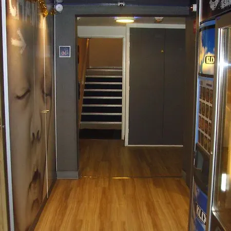 Ibis Budget Adam Hotel 2*