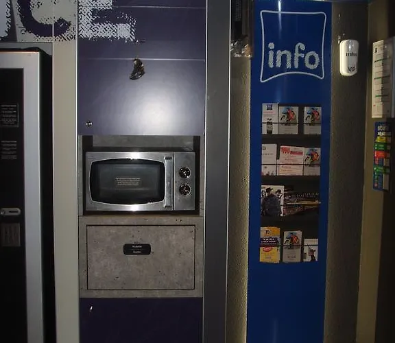 Hotel Ibis Budget Adam 2*