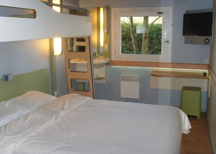 Ibis Budget Adam 2*