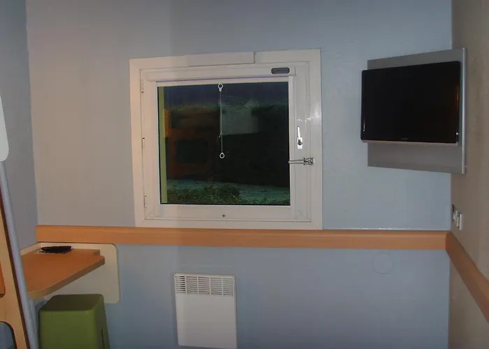 Ibis Budget Adam 2*