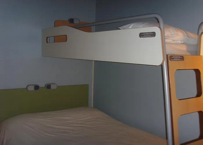 Ibis Budget Adam Hotel